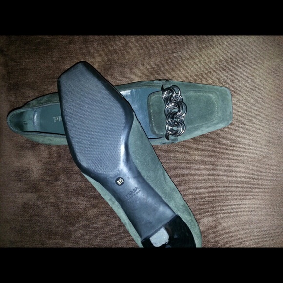 shoes - Picture 3 of 4