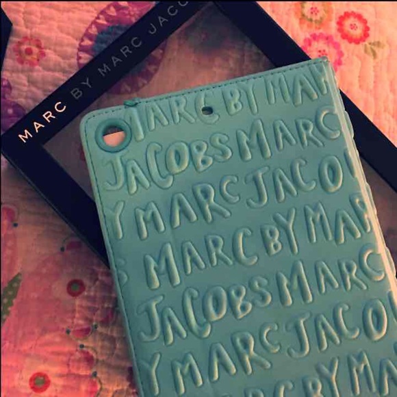 🚫 SOLD ON MERC 🚫 - Picture 2 of 4