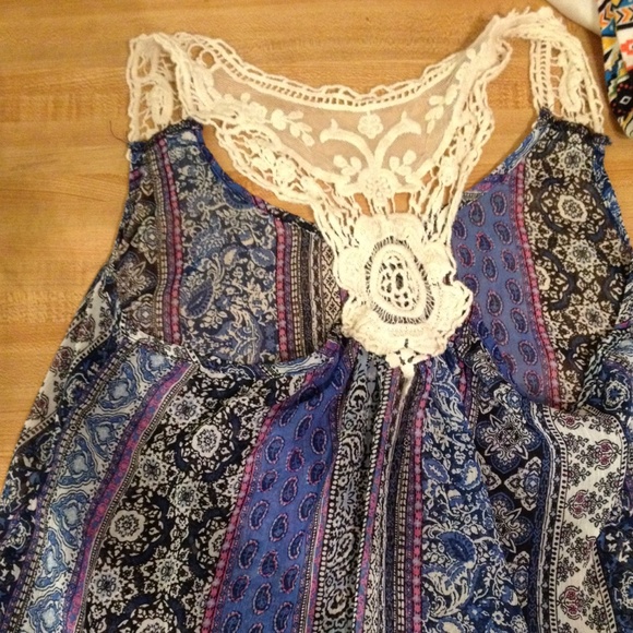 Tank top. - Picture 2 of 2