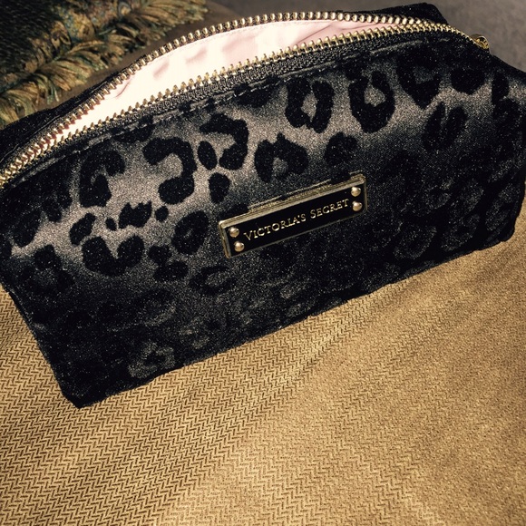 VS Cosmetic Bag - Picture 3 of 3