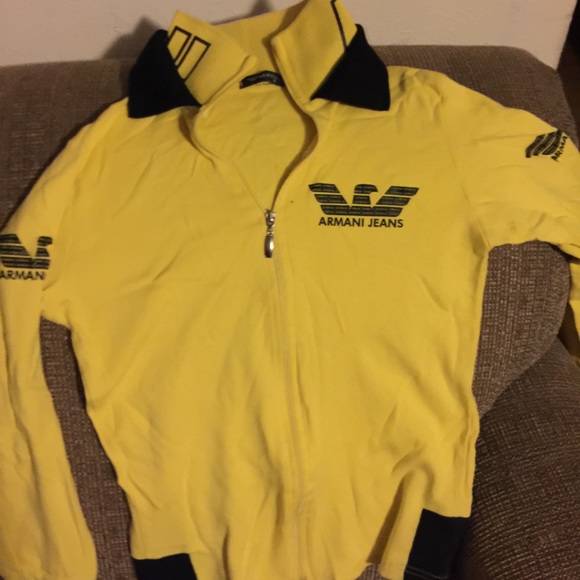 Used - Picture 2 of 3