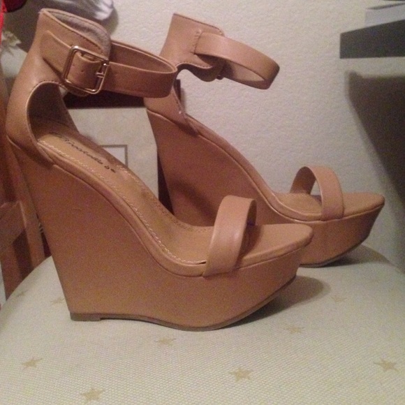 Breckelles Single Strapped Wedges
