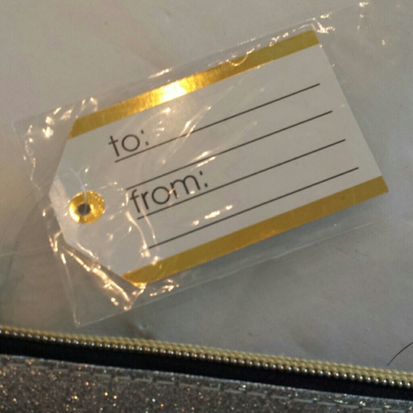 | SOLD| N.W.T Girly Silver Gym Pouch - Picture 3 of 3