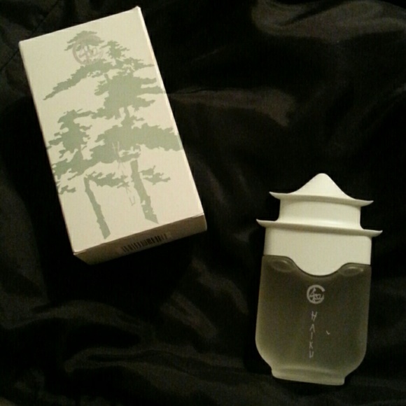 Haiku perfume