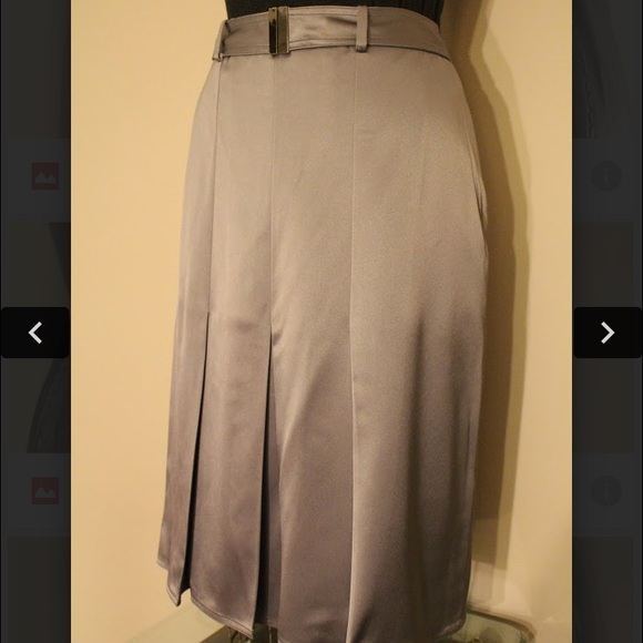 Gray Pleated Short Skirt