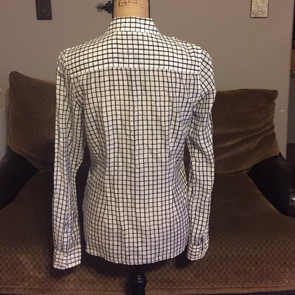 Halogen Button Down Top - Picture 2 of 3
