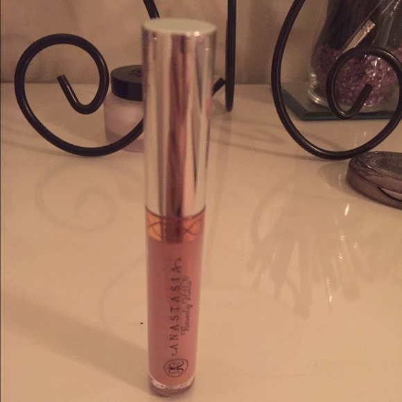 Anastasia Beverly Hills liquid lipstick