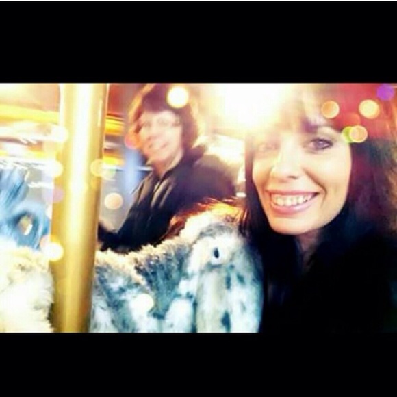 Meet your Posher, Amy Bee! - Picture 3 of 4