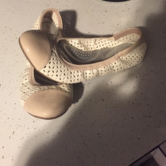 Flex comfort flats