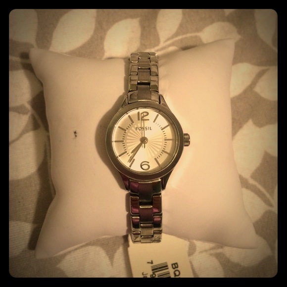 Fossil Accessories - Small, stainless steel FOSSIL WATCH!