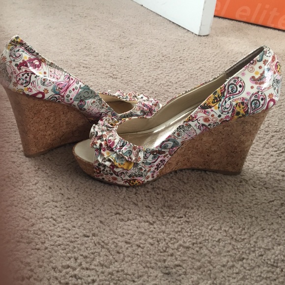 Steven Madden Wedges - Picture 4 of 4