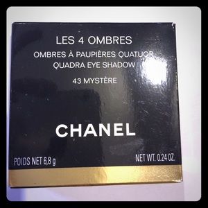 Authentic new Chanel smokey eyeshadow