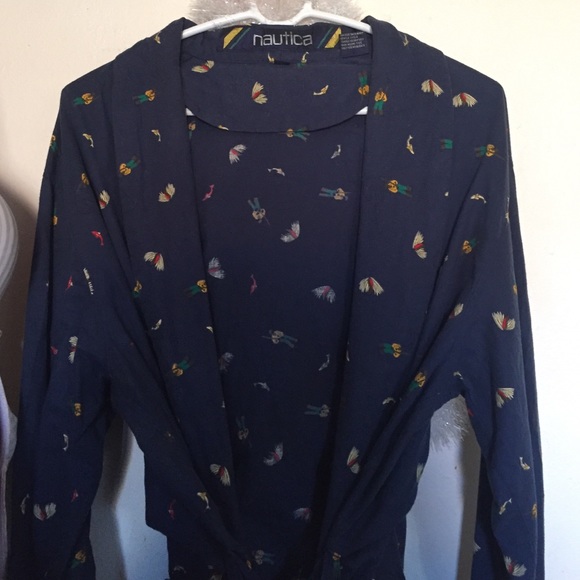 Authentic MENS Nautica bath robe.