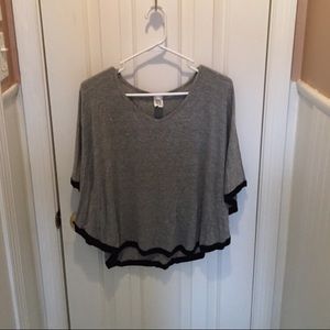 Shirt / necklace bundle