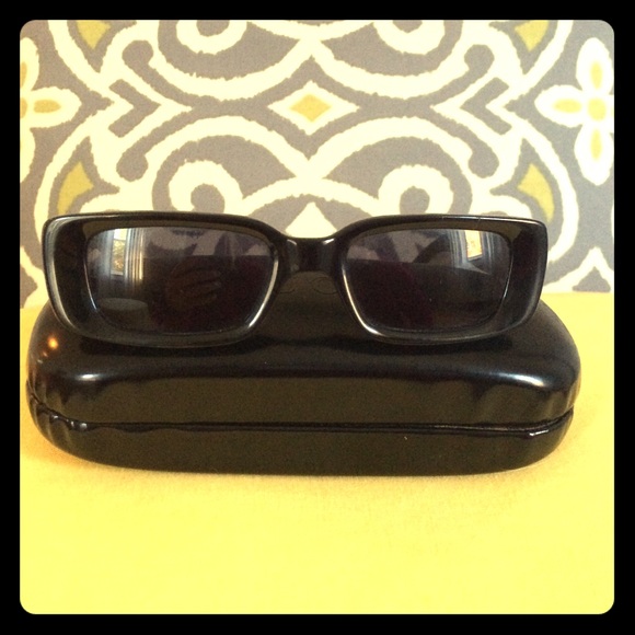 gucci small square sunglasses