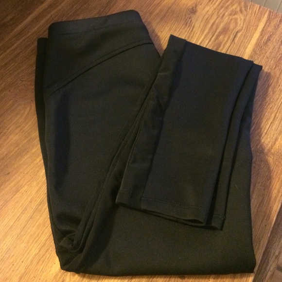 Ankle length legging with mesh