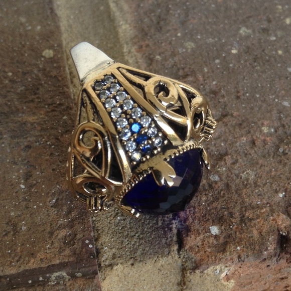 VINTAGE SAPPHIRE WHITE TOPAZ RING - Picture 3 of 4