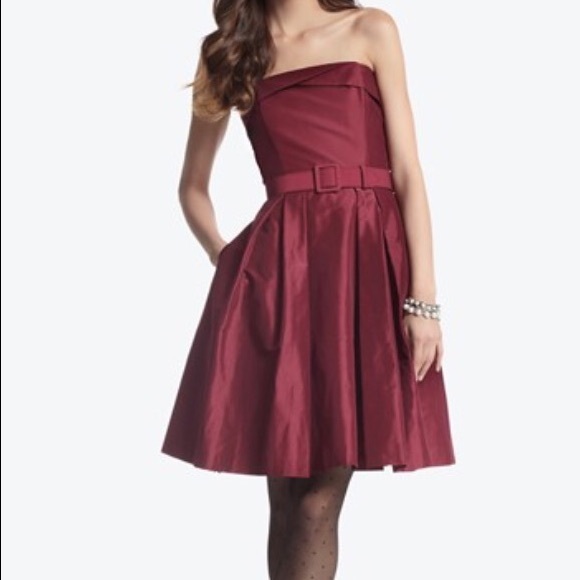 White House Black Market Dresses & Skirts - White House Black Market Taffeta Fit &Flare dress