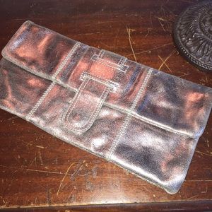 💞💞PRICE DROP💞💞 Metallic leather clutch