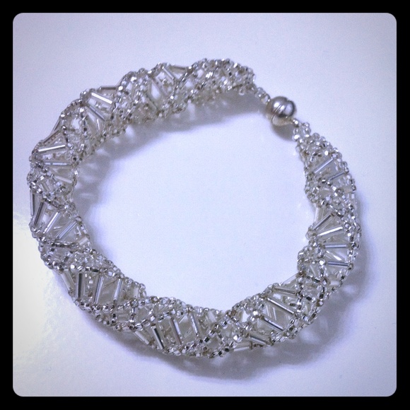 DNA staircase beaded bracelet with magnet clasp