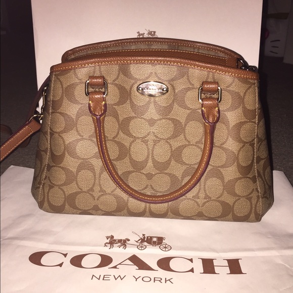 Coach mini Margot carryall 💝
