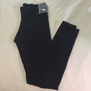 Black skinny yoga leggings