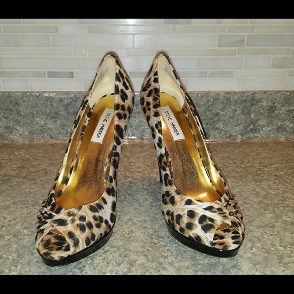 Steve Madden Peep toe leopard print heels - Picture 4 of 4