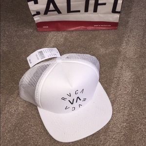 White RVCA women's snap back Brand New