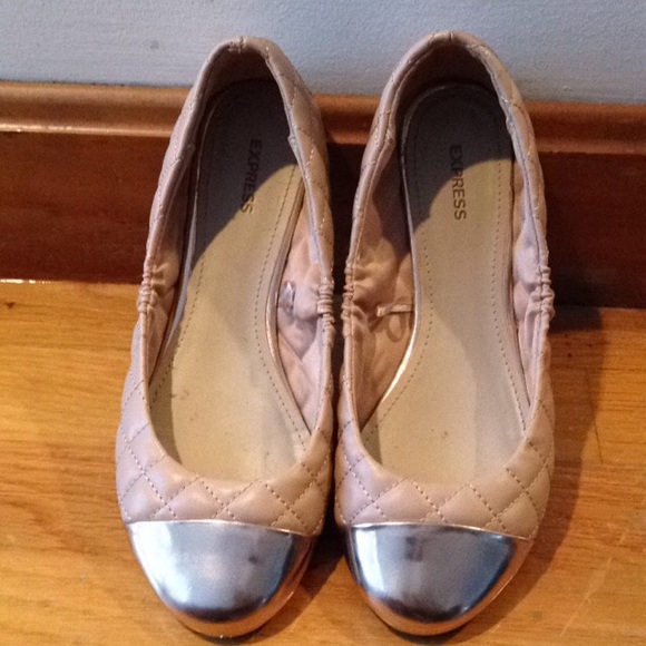 Express light pink, rose gold toe ballet flats