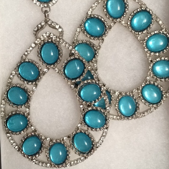 Bebe tear drop earrings