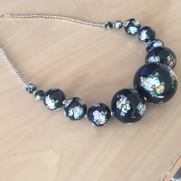 H&M necklace - Picture 3 of 3