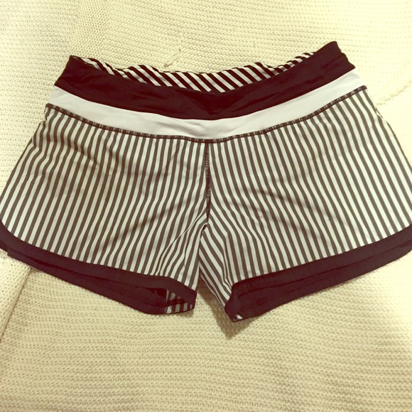 Lululemon shorts size 10