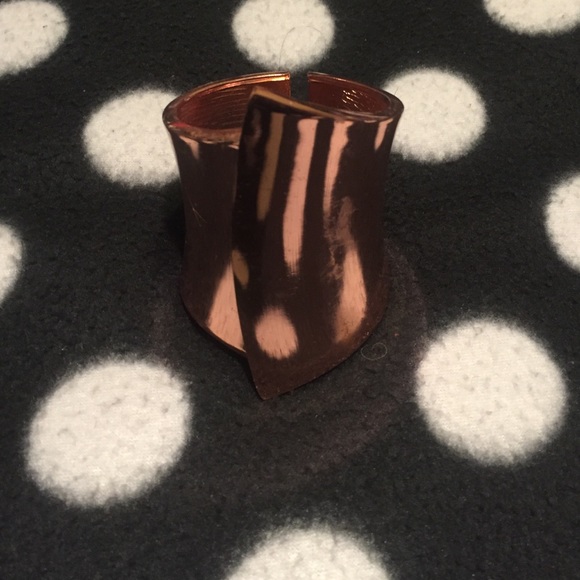 Rose gold wrist cuff - Picture 1 of 2