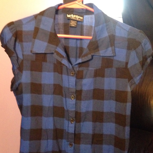 🐳Blue & Black Plaid Button-Up🐳 DONATED! - Picture 2 of 4