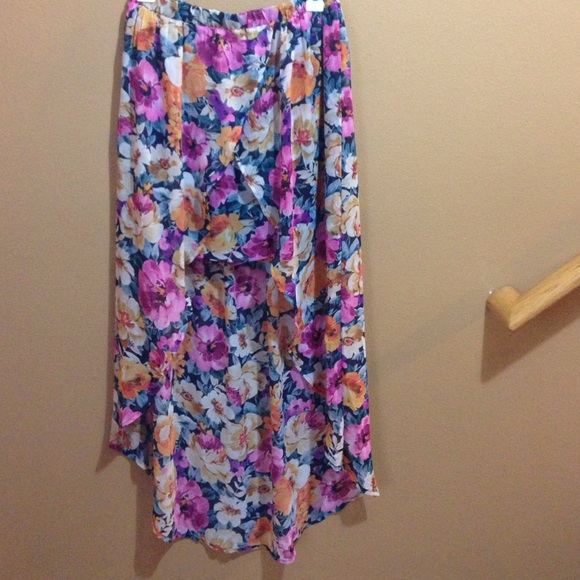 Forever 21 Floral print High Low skirt