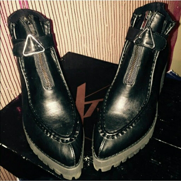 Y.R.U clueless ankle boots - Picture 2 of 3