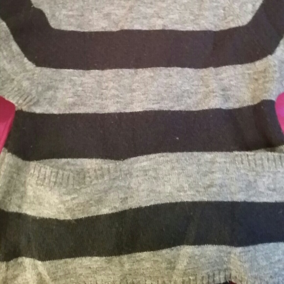 GRAY STRIPED SWEATER - Picture 3 of 5