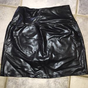 Vintage Havana pleather stretch skirt size small