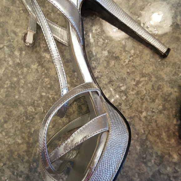 Colin Stuart silver strap hells - Picture 4 of 4