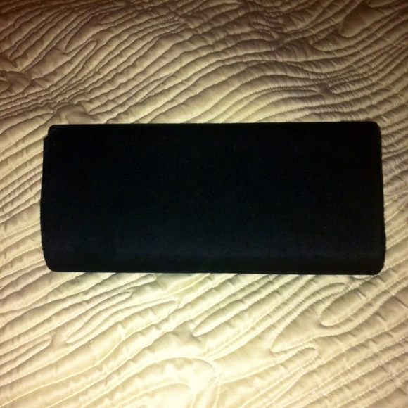 . BLACK VELVET VICTORIA SECRET CLUTCH - Picture 2 of 4