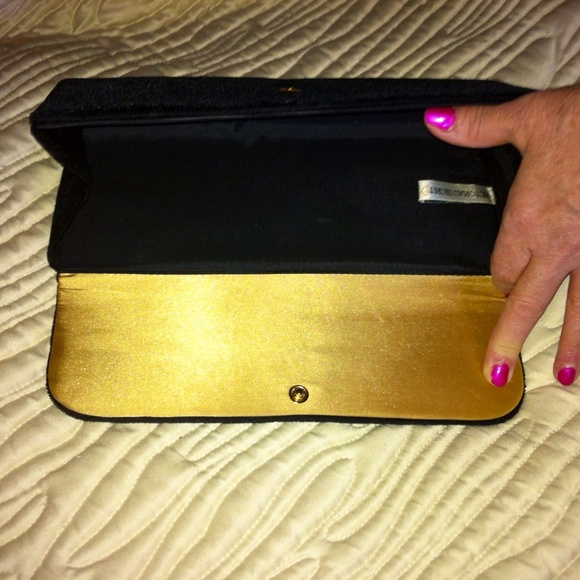 . BLACK VELVET VICTORIA SECRET CLUTCH - Picture 4 of 4