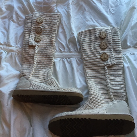 UGG Shoes - Crocheted Ugg size 7