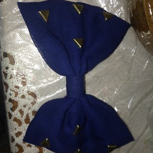Medium Hair Bow