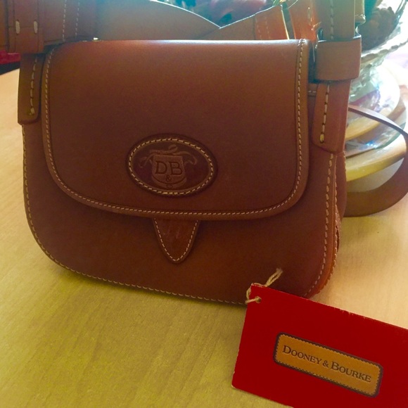 GONE!!Dooney &Bourke SM British Tan Crossbody bag