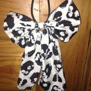 Skull Large Hair Bow
