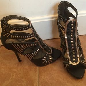 Black and silver Bakers heels