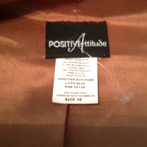 👉👉👉Black and gold jacket. 👈👈 Never worn.⭐️ - Picture 3 of 3