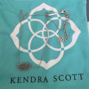 Kendra Scott necklace