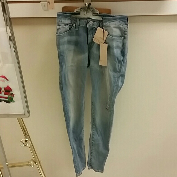 Levis 535 legging size 4