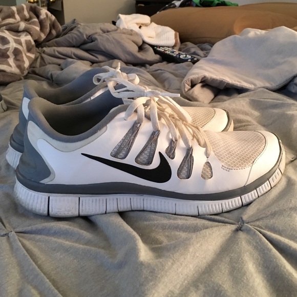 Mens Nike Free 5 size 9 1/2